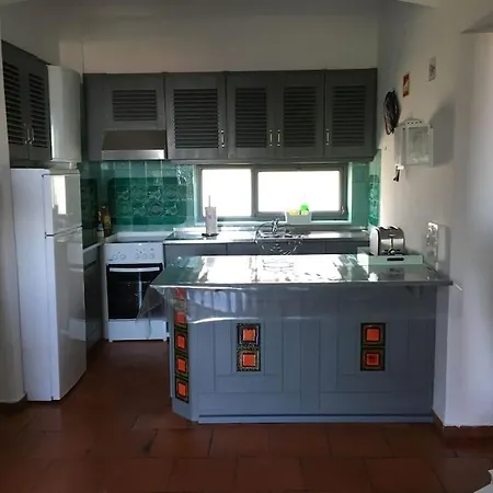 Apartment T1 Vue Mer, Proche De La Plage Albufeira